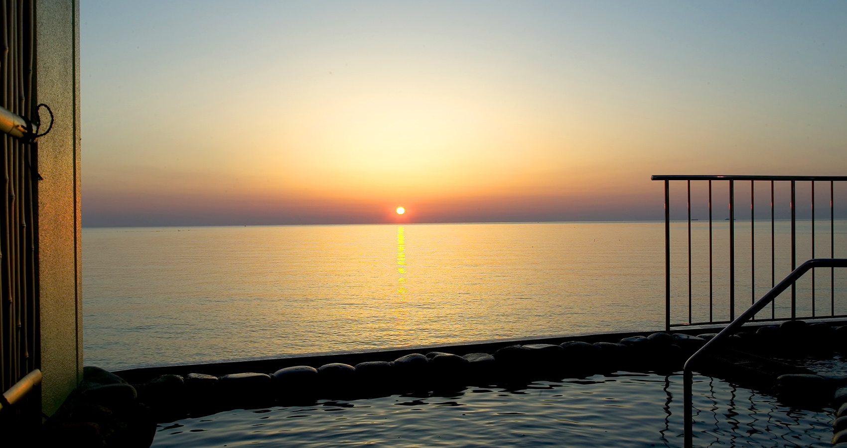 Enjoy visiting our multiple hot springs, the Echizen Onsen