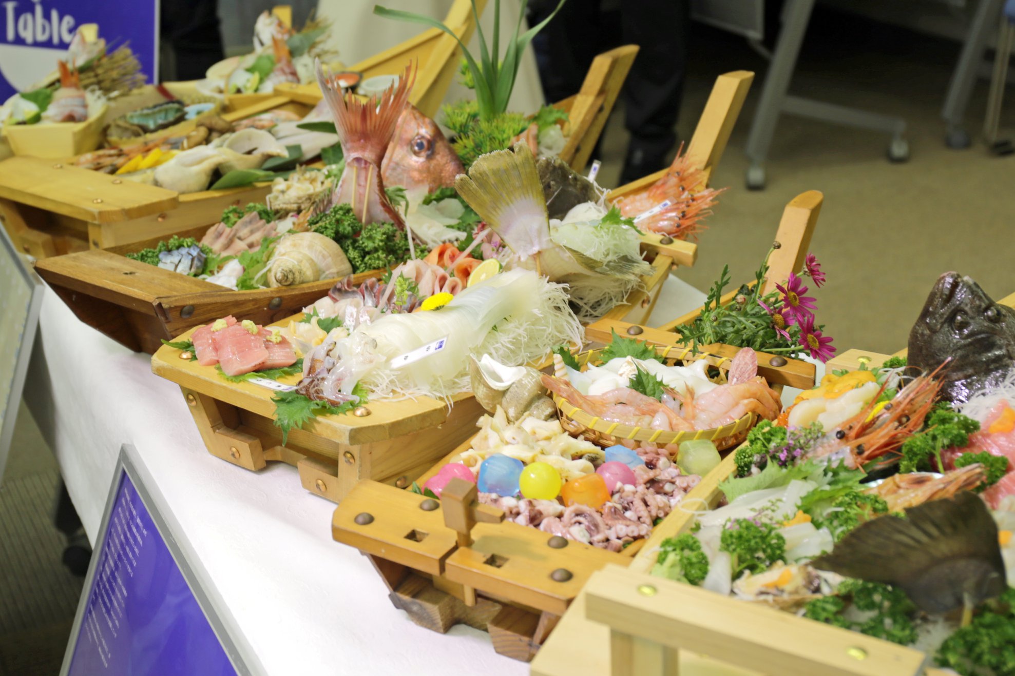 舟盛パーティーで魚をさらに美味しく！舟盛グルメ開発中 | Sea to